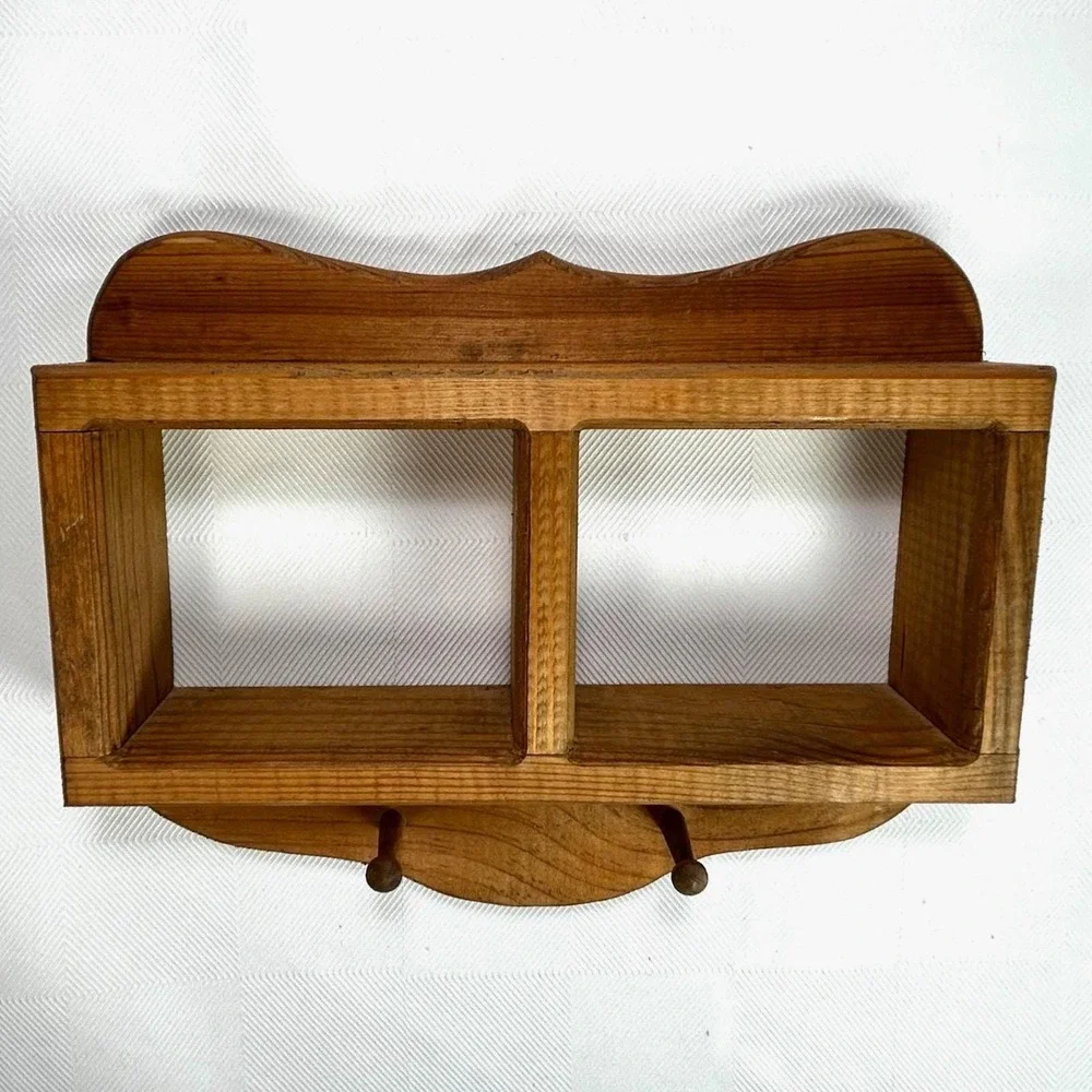VTG Wood Wall Shelf 2 Cubbies Peg Hooks Rustic Farmhouse Pine 12x10 1980s Retro